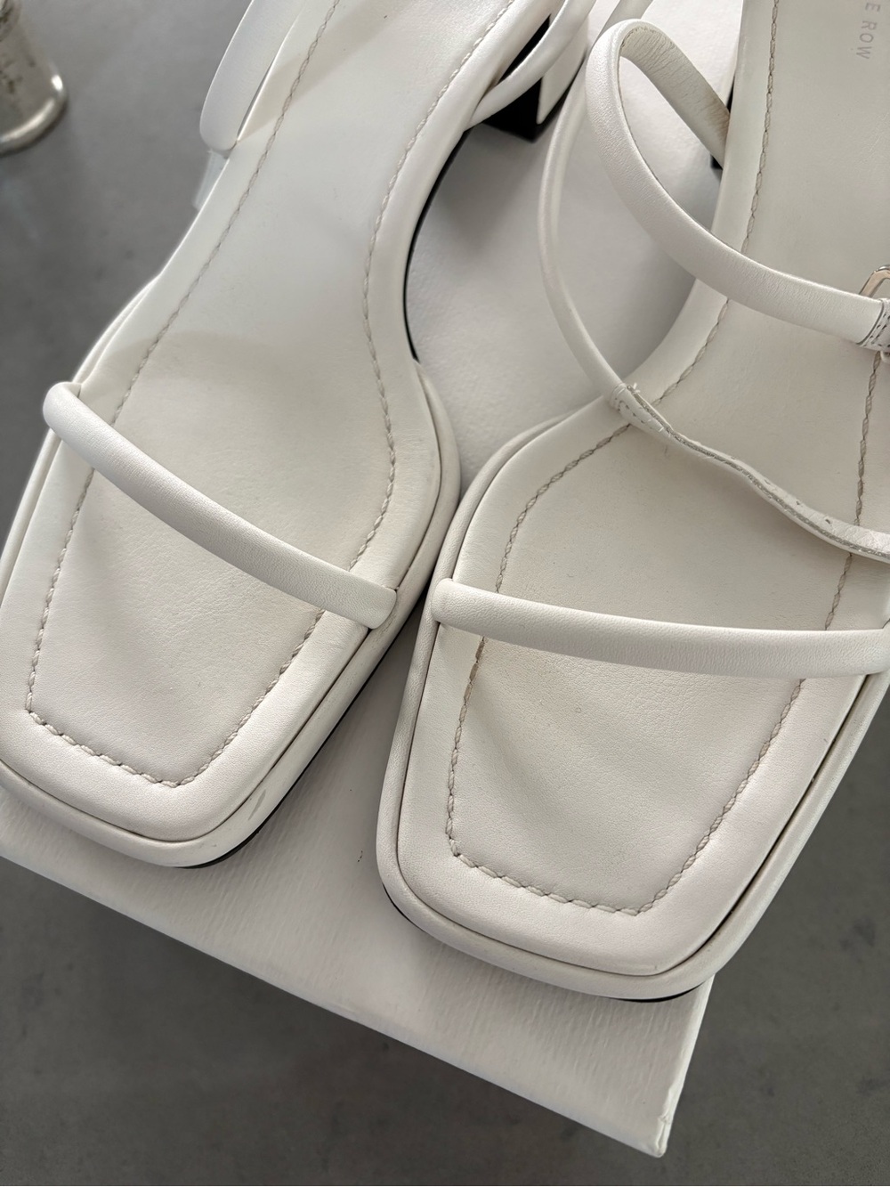 The Row Kate Sandals Low Heel Size 38.5 - Picture 6 of 11